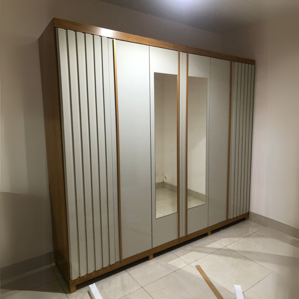 MONTAGEM DE GUARDA ROUPAS DE CASAL